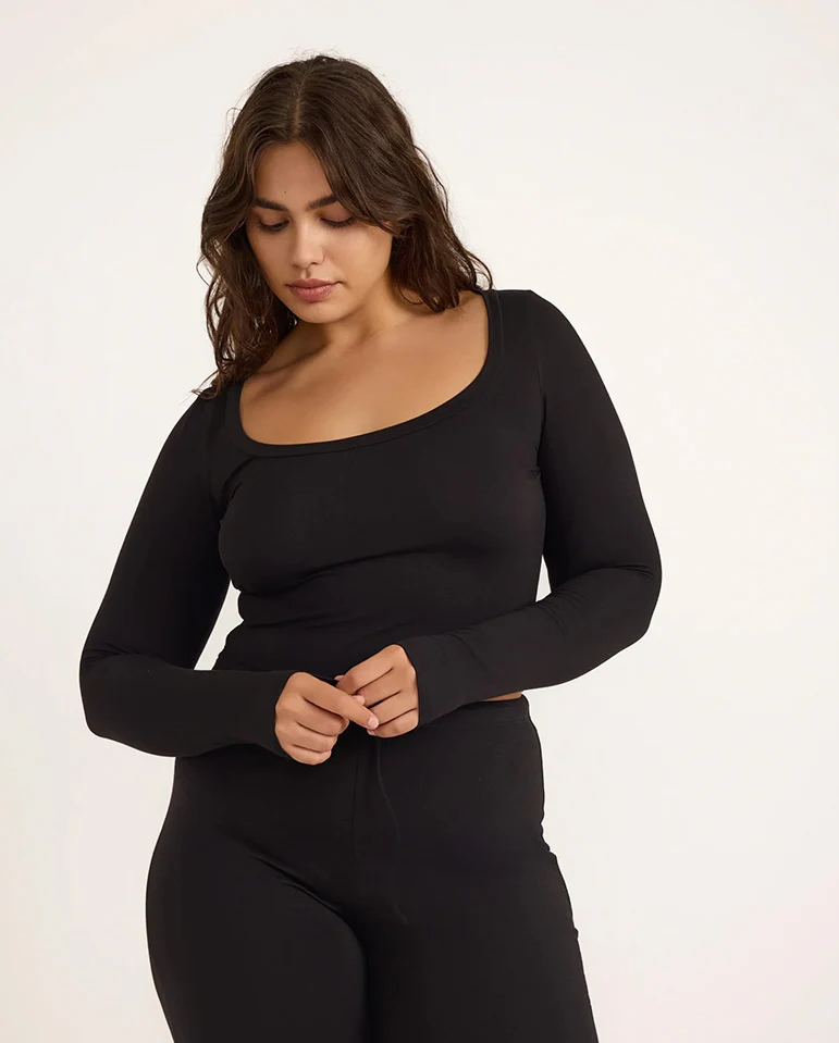 Every day scoop Neck Tee - Black - Image 2