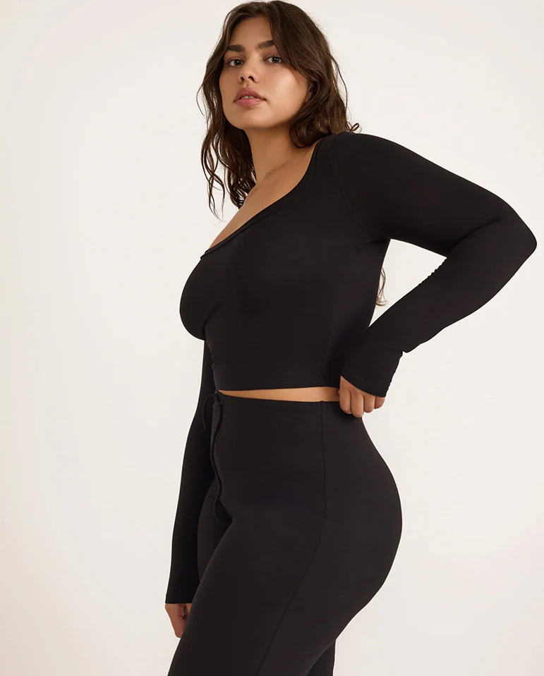 Every day scoop Neck Tee - Black - Image 4