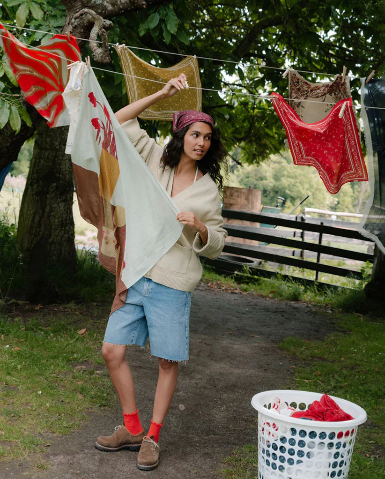 Graphiflora Sia Scarf - Grenadine Red - Image 3