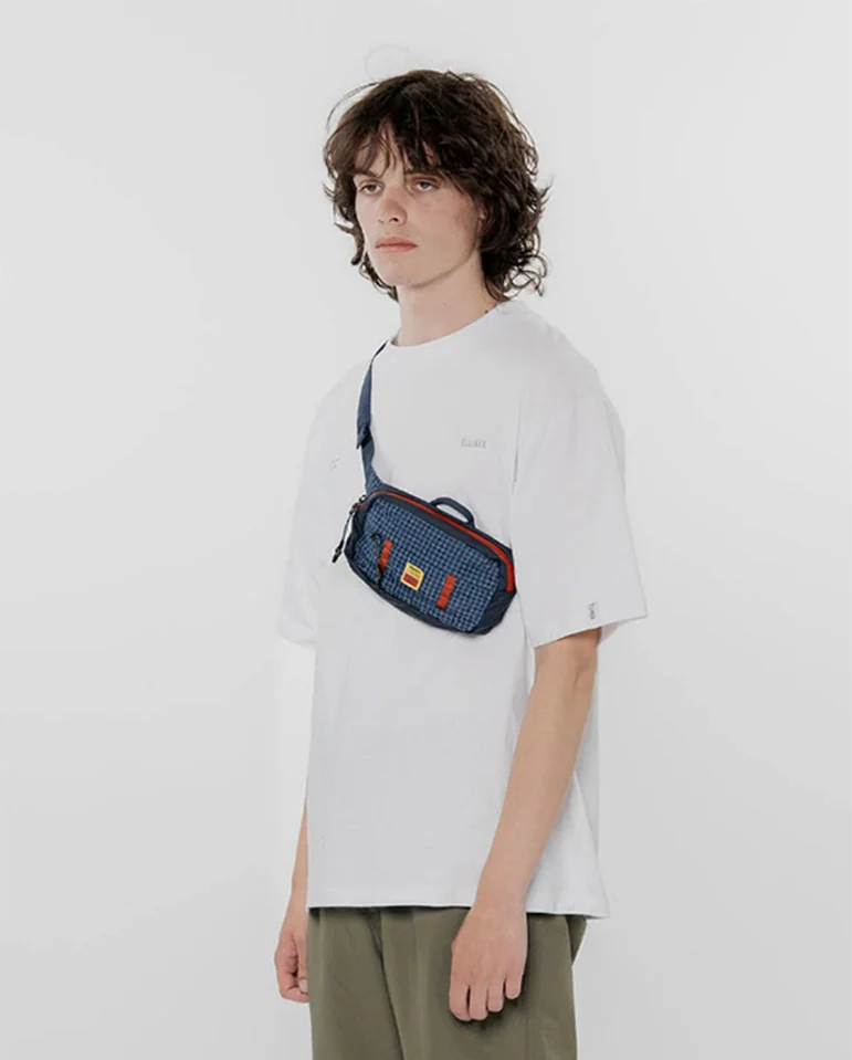 Semer Hiker-Delic Sling Bag - Navy/Red - Image 5